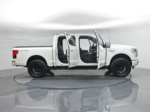 Used 2023 Ford F150 Lightning Platinum image 38