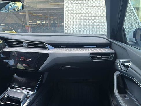 Used 2024 Audi Q8 e-tron Premium Plus AWD/4WD image 11