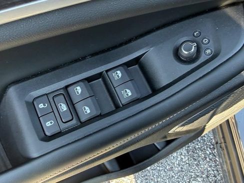 New 2026 Jeep Grand Cherokee Limited w/ Limited Altitude Package AWD/4WD image 17