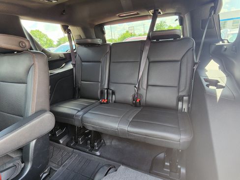 Used 2023 Chevrolet Tahoe High Country AWD/4WD image 10