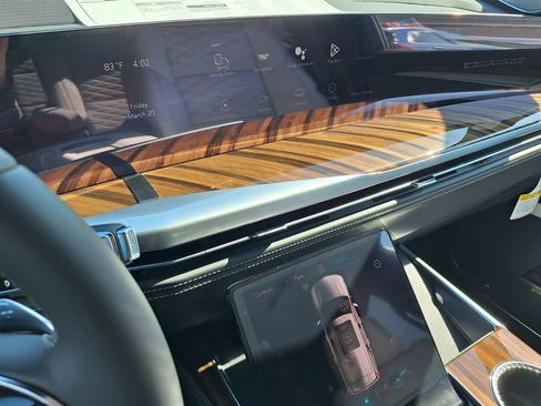 New 2026 Cadillac Escalade ESV Platinum Sport w/ LPO, ONYX Package image 17