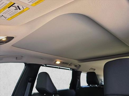 Used 2025 INFINITI QX60 Luxe w/ Vision Package FWD image 12