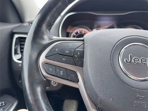 Used 2020 Jeep Cherokee Limited image 16