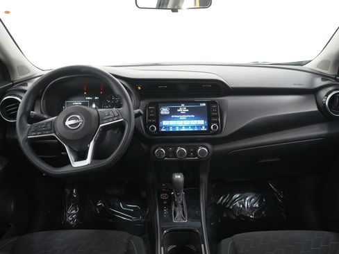 Used 2023 Nissan Kicks SV image 14