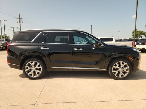 Used 2022 Hyundai Palisade Limited w/ Cargo Package FWD image 7