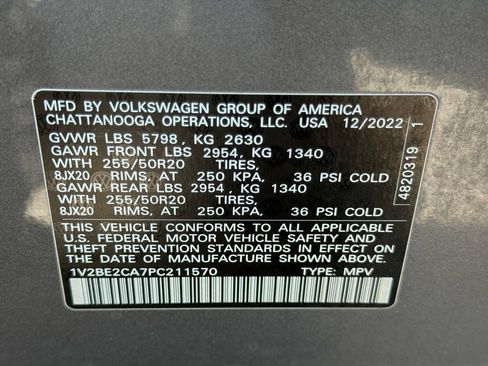 Used 2023 Volkswagen Atlas Cross Sport SEL AWD/4WD image 29
