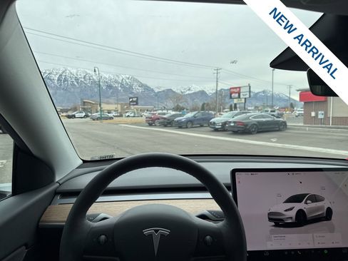 Used 2022 Tesla Model Y Performance image 20