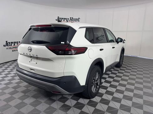 Used 2023 Nissan Rogue S FWD image 7