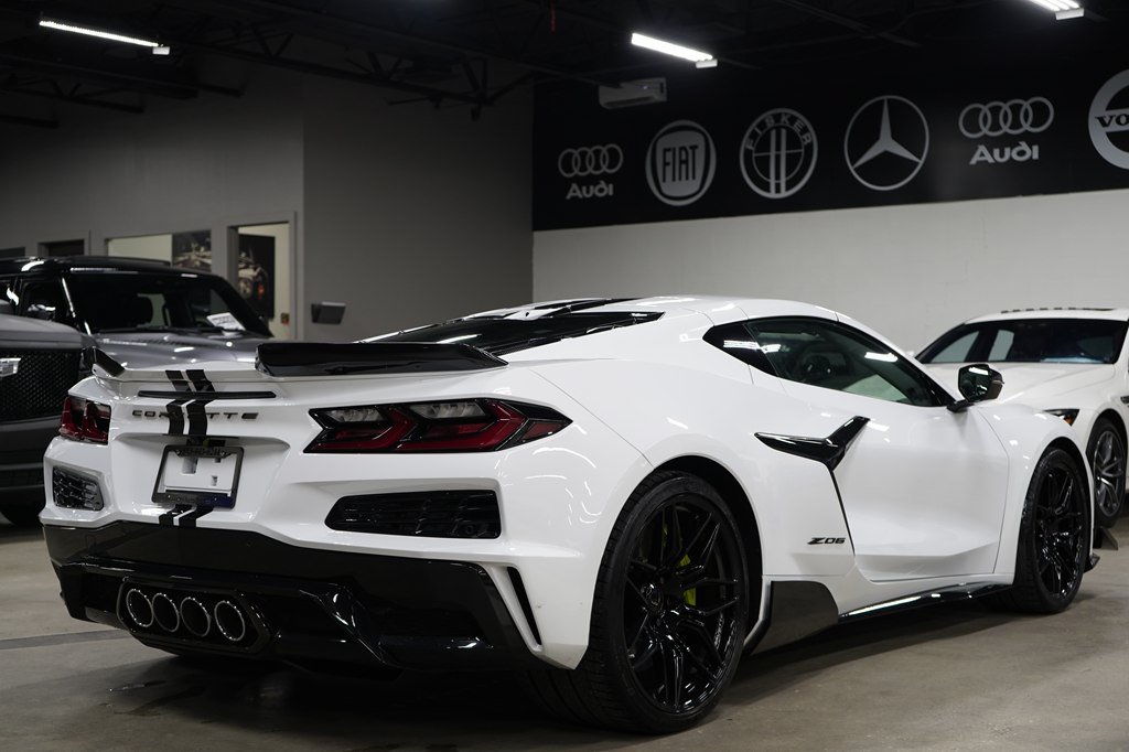 Used 2023 Chevrolet Corvette Z06 w/ Engine Appearance Package RWD image 5