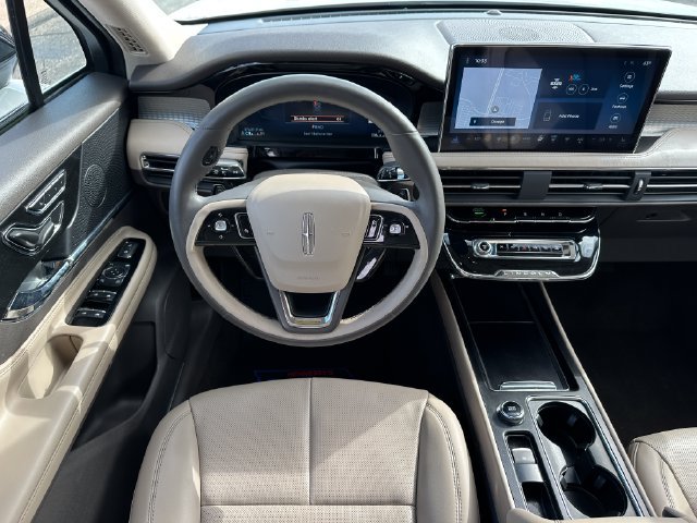 Used 2023 Lincoln Corsair AWD w/ Equipment Group 101A image 14