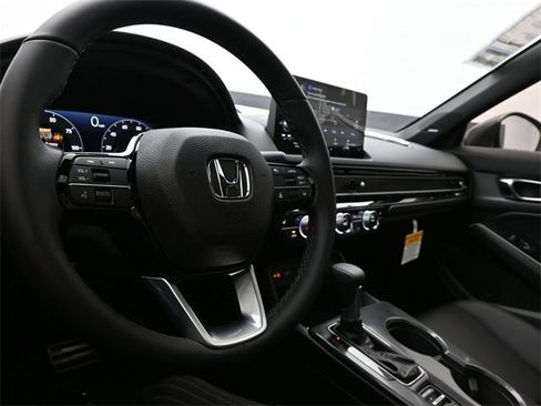 New 2025 Honda Civic Sport image 11