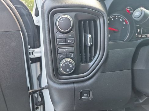 Used 2023 Chevrolet Silverado 1500 Custom AWD/4WD image 16