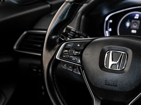 Used 2018 Honda Accord Sport image 15
