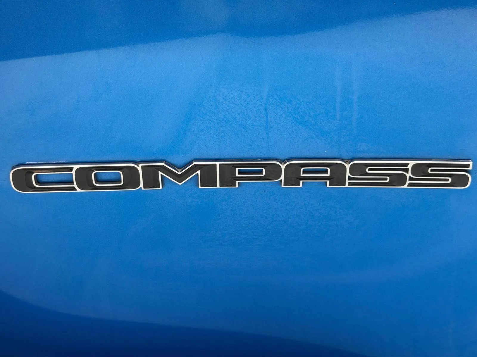 Used 2020 Jeep Compass Latitude FWD image 10
