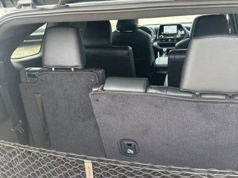 Used 2023 Toyota Highlander XSE image 22