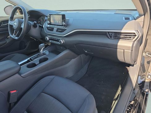 Used 2023 Nissan Altima 2.5 S image 31