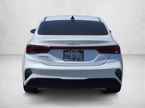 Used 2023 Kia Forte LXS w/ LXS Technology Package FWD image 7