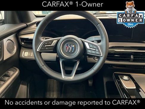 Certified 2025 Buick Enclave Avenir image 15