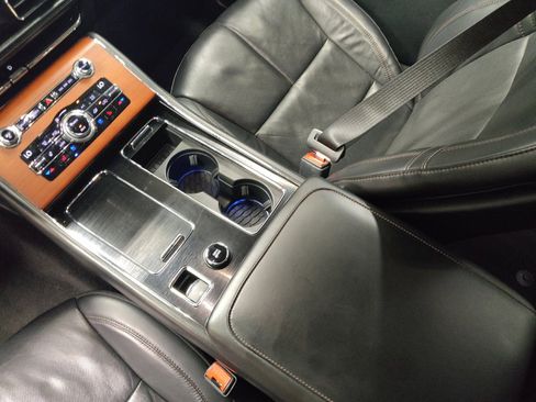 Used 2020 Lincoln Aviator Reserve w/ Elements Package Plus AWD/4WD image 26