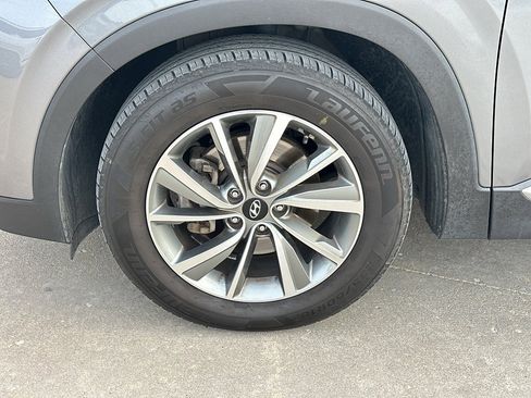 Used 2019 Hyundai Santa Fe Limited image 3