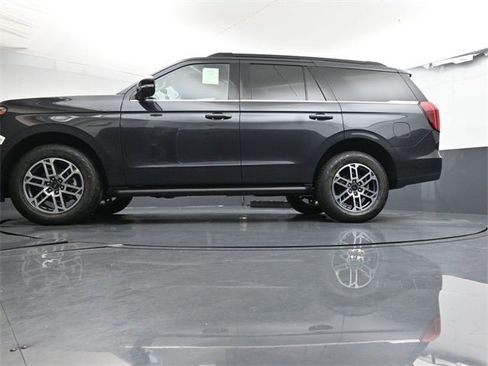 New 2025 Ford Expedition Active image 27