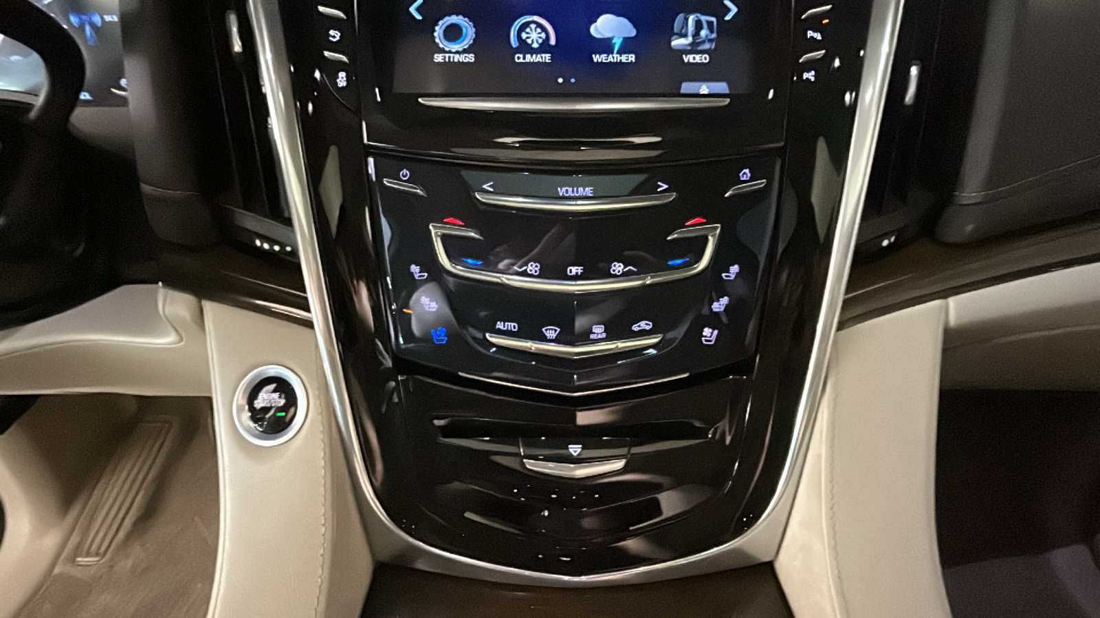 Used 2018 Cadillac Escalade Luxury AWD/4WD image 27
