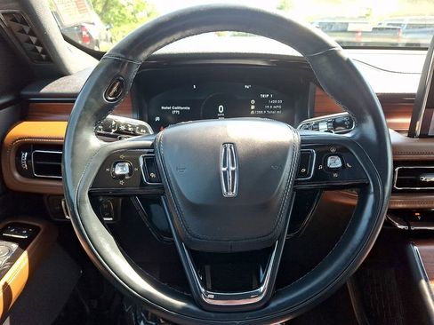 Used 2023 Lincoln Aviator Reserve w/ Equipment Group 201A AWD/4WD image 21