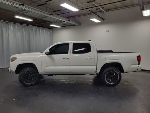 Used 2023 Toyota Tacoma SR image 5