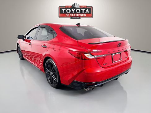 Used 2026 Toyota Camry Hybrid FWD image 5