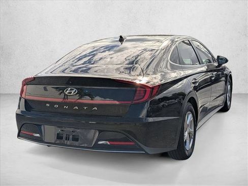 Used 2022 Hyundai Sonata SE w/ Preferred Accessory Package image 5