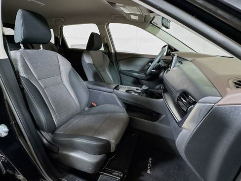 Used 2021 Nissan Rogue SV FWD image 24