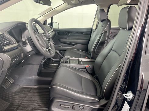 New 2026 Honda Odyssey Touring image 23