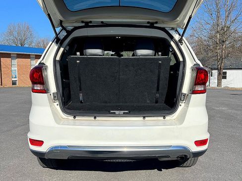 Used 2019 Dodge Journey Crossroad FWD image 9