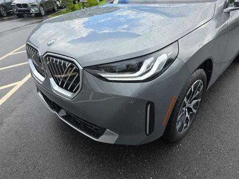 Used 2025 BMW X3 xDrive30i image 11