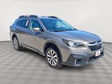 Used 2021 Subaru Outback Premium image 3