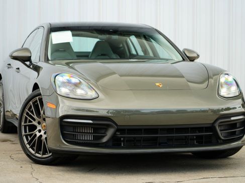 Used 2022 Porsche Panamera Platinum Edition image 4