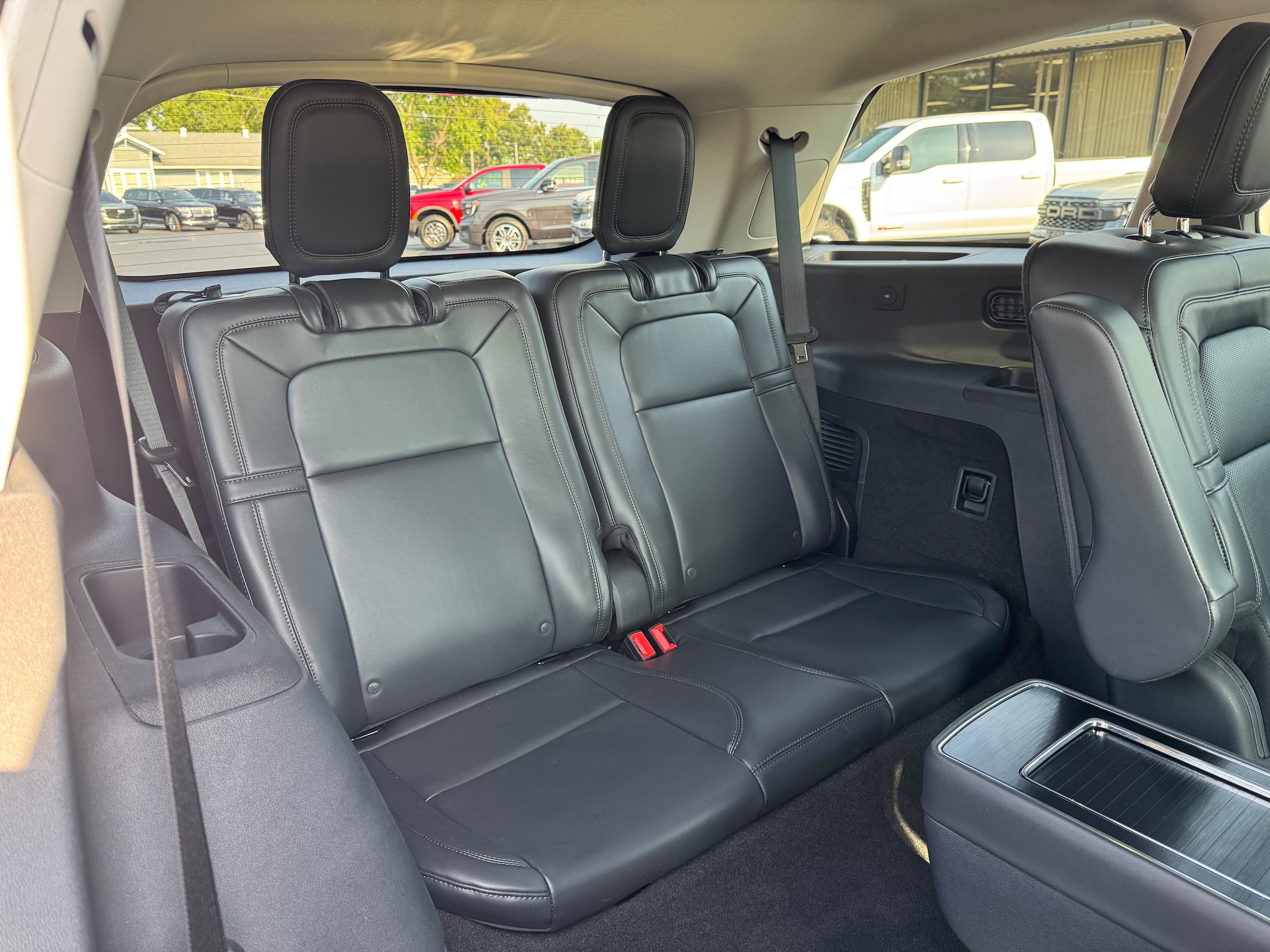 Used 2025 Lincoln Aviator Reserve w/ Luxury Package RWD image 15
