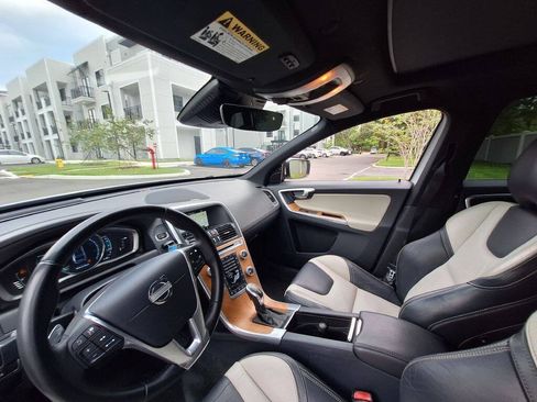 Used 2015 Volvo XC60 T6 Platinum FWD image 25