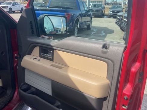 Used 2012 Ford F150 XLT w/ XLT Chrome Pkg image 16