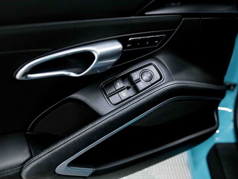 Used 2017 Porsche 911 Carrera image 35