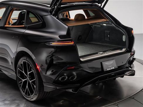 New 2026 Aston Martin DBX 707 image 29