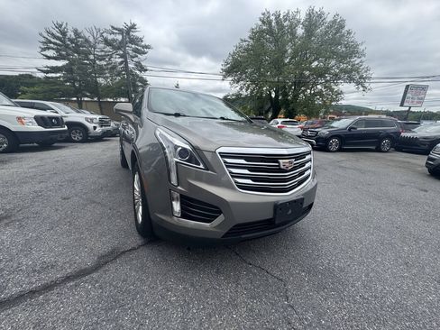 Used 2018 Cadillac XT5 FWD image 11