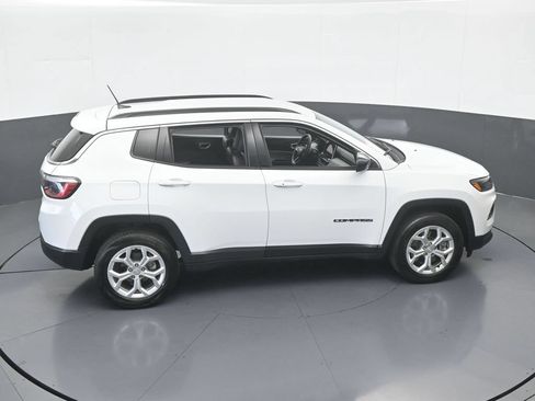 Used 2024 Jeep Compass Latitude AWD/4WD image 47