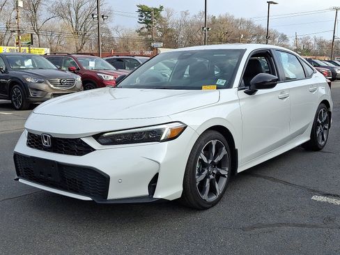 Used 2025 Honda Civic Sport Touring image 3