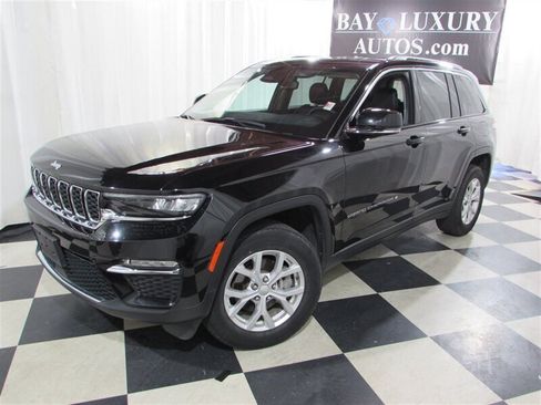 Used 2023 Jeep Grand Cherokee Limited AWD/4WD image 8