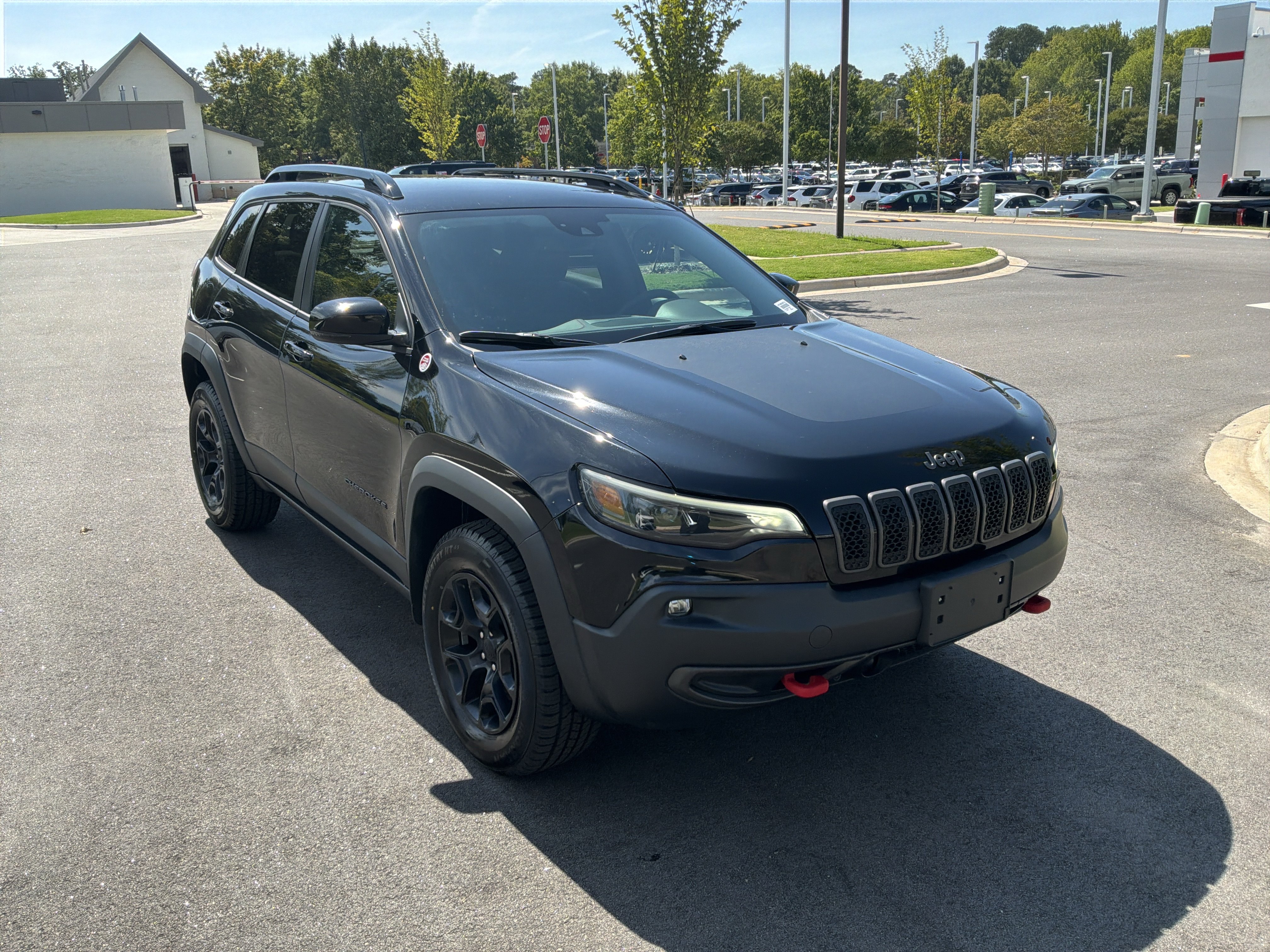 Used 2022 Jeep Cherokee Trailhawk w/ Premium Leather Package AWD/4WD image 2