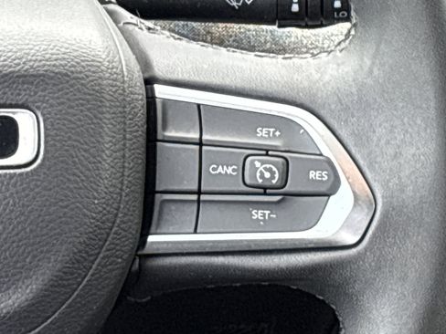 Used 2024 Jeep Compass Latitude AWD/4WD image 23