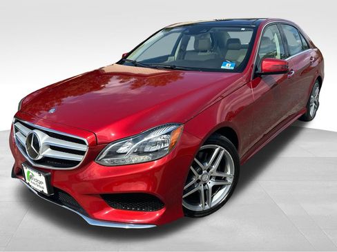 Used 2014 Mercedes-Benz E 350 4MATIC Sedan image 3