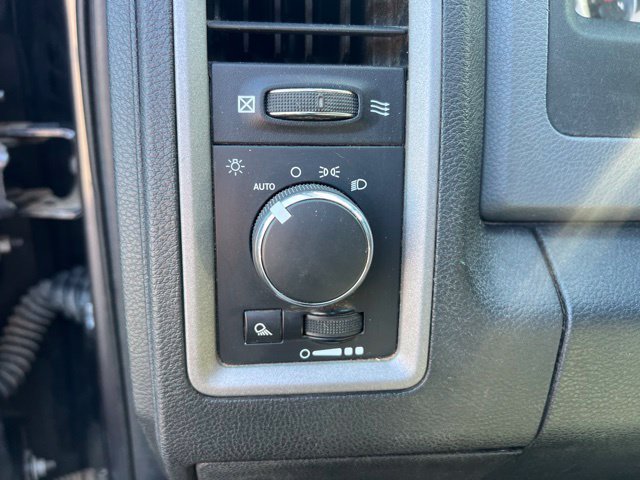 Used 2015 RAM 1500 ST w/ SXT Appearance Group AWD/4WD image 18