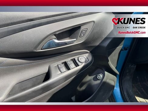 Used 2025 Buick Envista Sport Touring w/ Convenience I Package FWD image 6